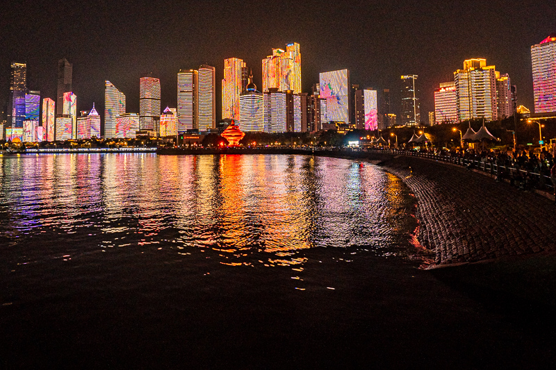 重慶旅游導游聯系電話(重慶導游哪個比較正規)