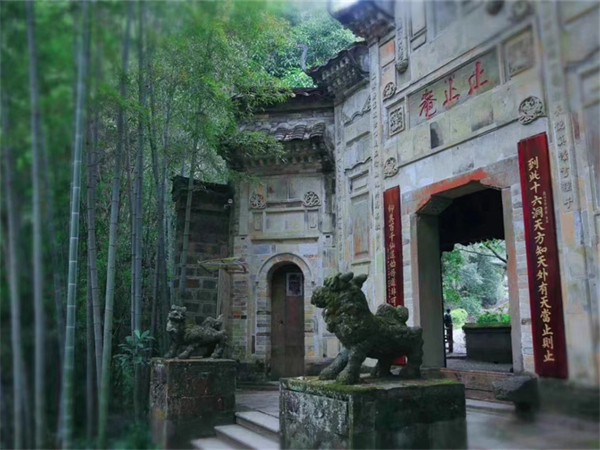 西安私人導(dǎo)游哪里找，西安旅游團費用多少錢